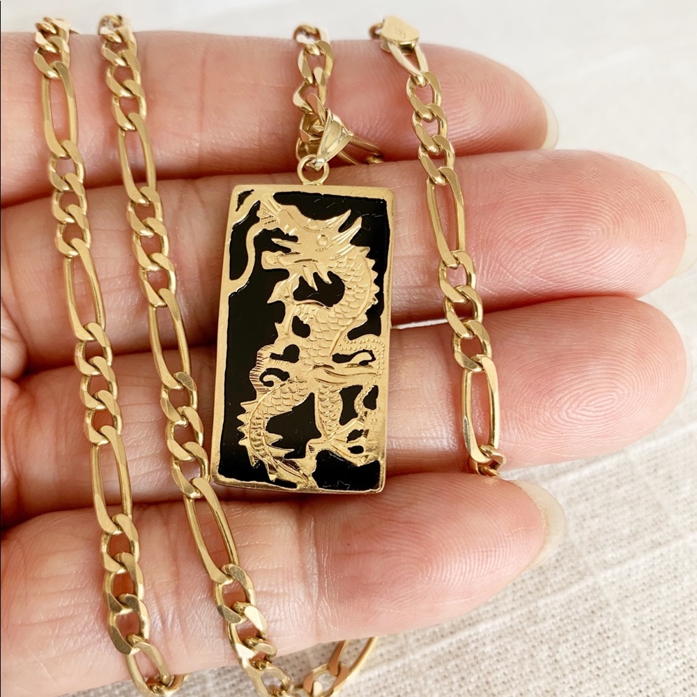 Vintage 14k gold heavy solid onyx inlay dragon